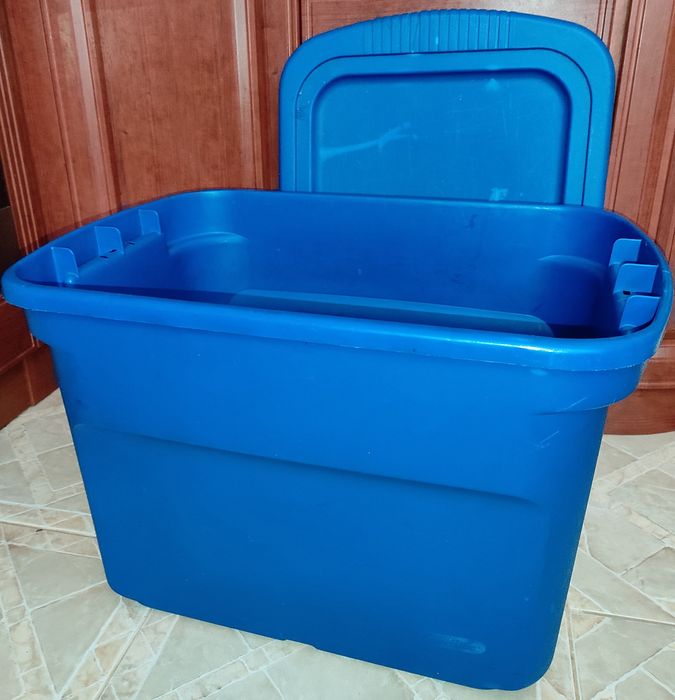 Контейнер для зберігання 70л Sterilite