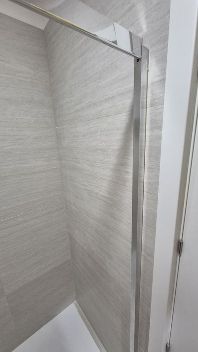 Resguardo base de chuveiro em vidro