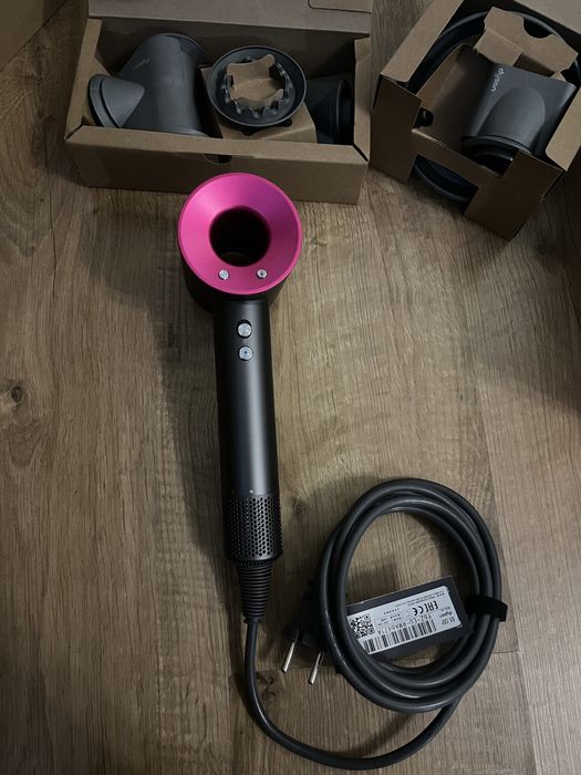 Suszarka Dyson supersonic HD08