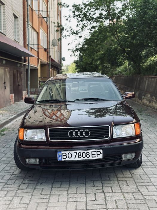 Продам Audi 100.