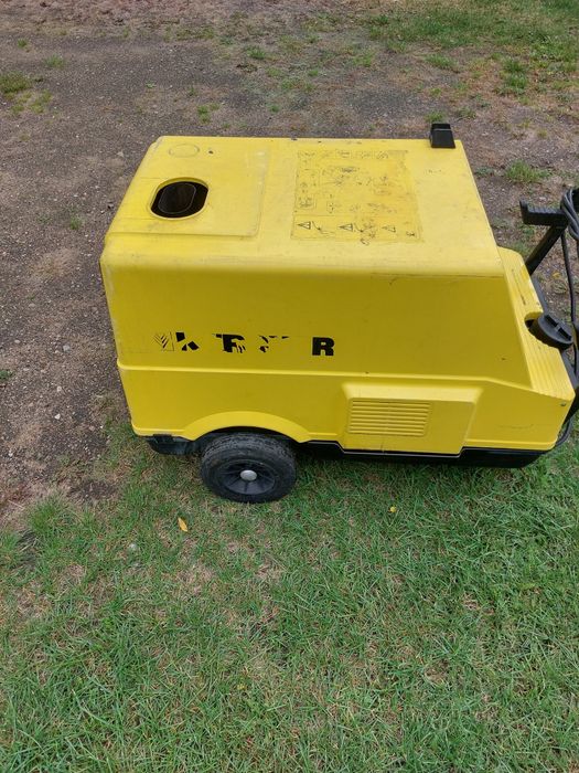 Sprzedam karcher na gorącą wodę