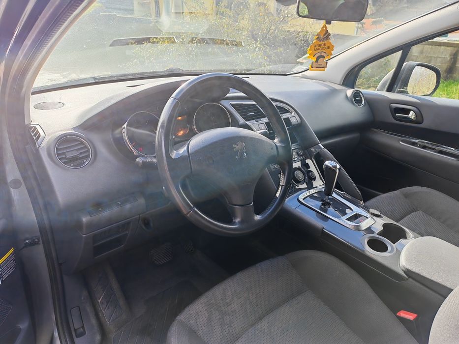 Peugeot 3008 1.6 e HDi caixa automática