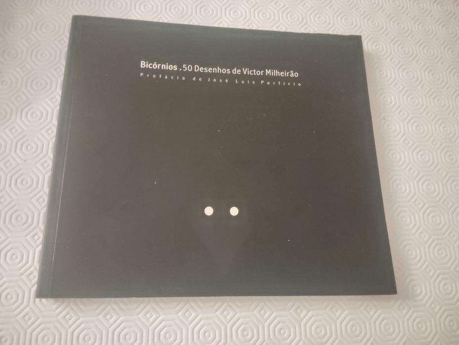 Livro Bicornios 50 Desenhos de Victor Milheirao Novo