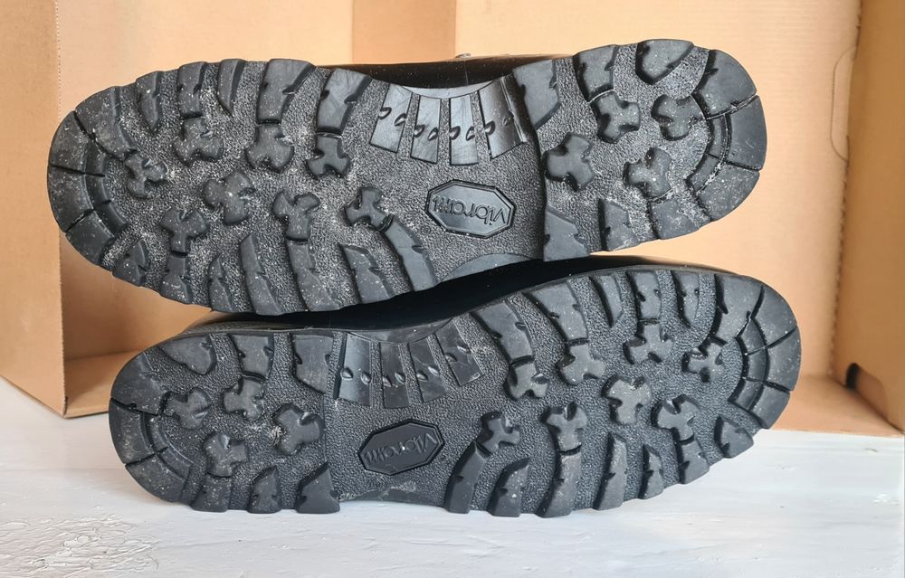 LOWA Hunter GTX Extreme. розмір 40.5