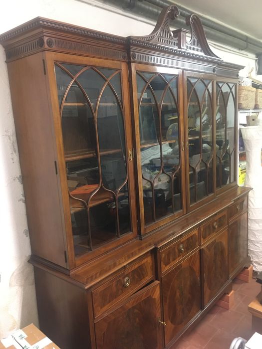 Grande armario vitrine de 4 corpos