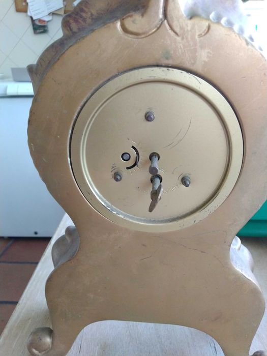 Relógio de mesa marca Mercedes