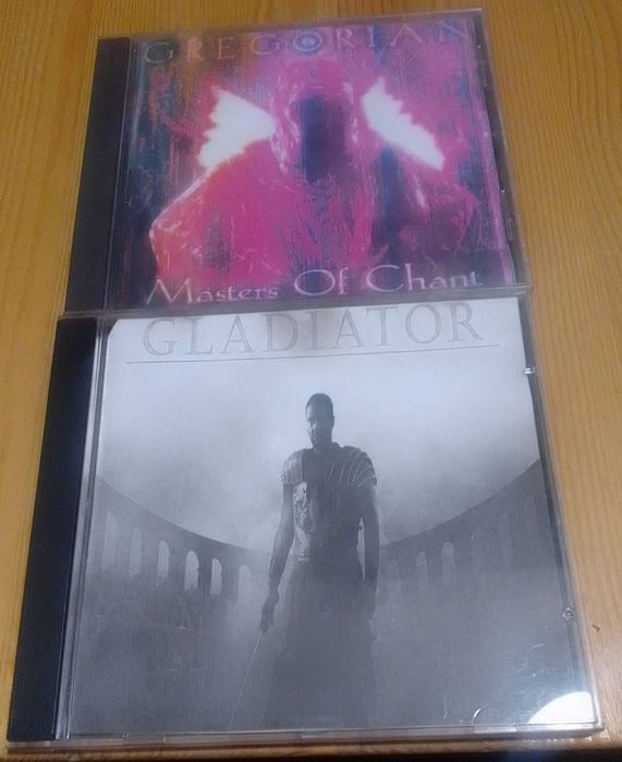 Sprzedam tanio pudełka do płyt CD