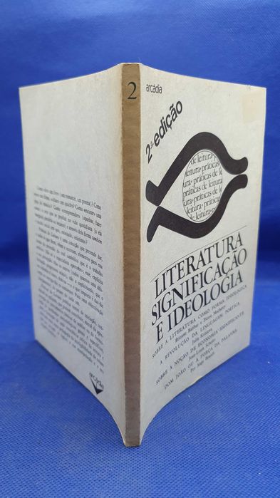 Livro - REF PAR2 - Literatura, Significação e Ideologia
