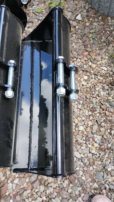 Minikoparka 1,5 tony, silnik 3 cylindry 25KM