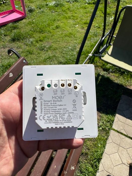 Moes вимикач Zigbee