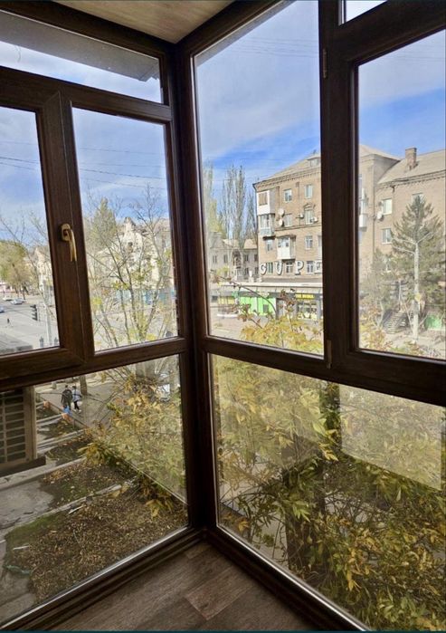 Здається затишна 2-кімнатна квартира в центрі міста 95 кв.(Чашка)