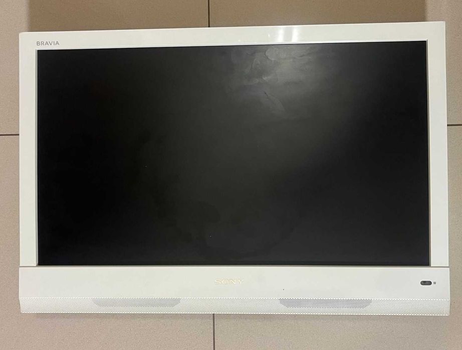 Telewizor Sony Bravia 22 cale biały