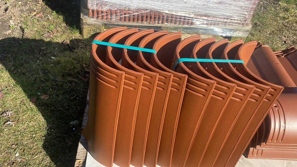 nowa dachówka ceramiczna