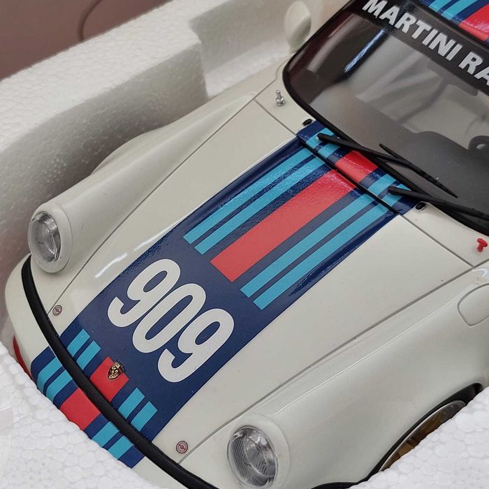 Miniatura Porsche 911 (964) RSR 3.8 #909 Martini 1993 GT Spirit 1:18
