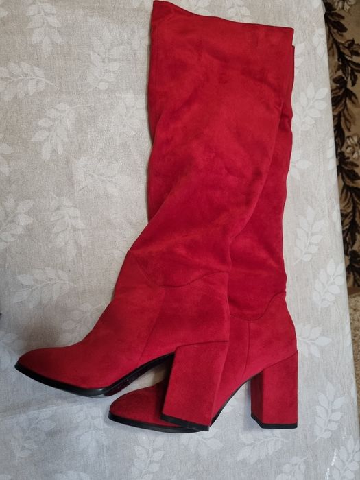 Чоботи жіночі,б/у,в відмінному стані,