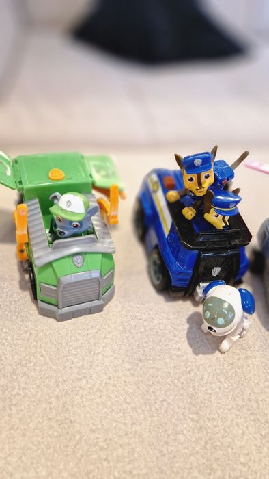 Zestaw samochodów Psi Patrol z figurkami