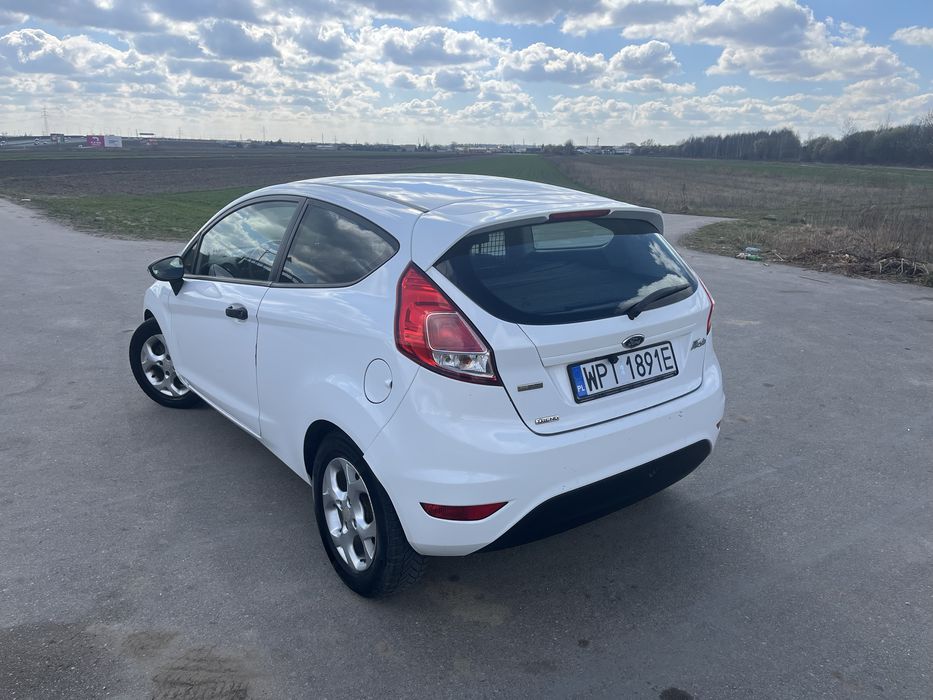 Ford Fiesta 2013r van Vat1