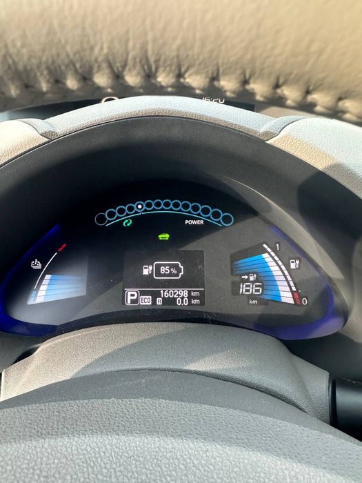 Оренда nissan leaf 40kwt (220км ходу) + Webasto