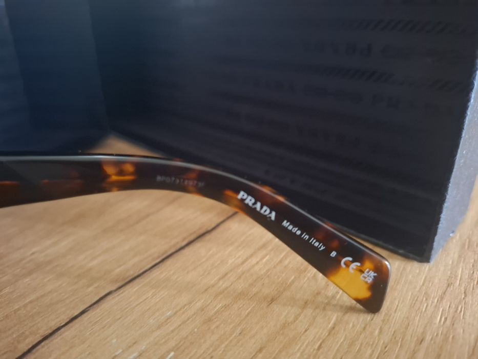 Окуляри Prada  .