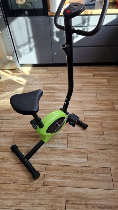 Stacjonarny rowerek treningowy