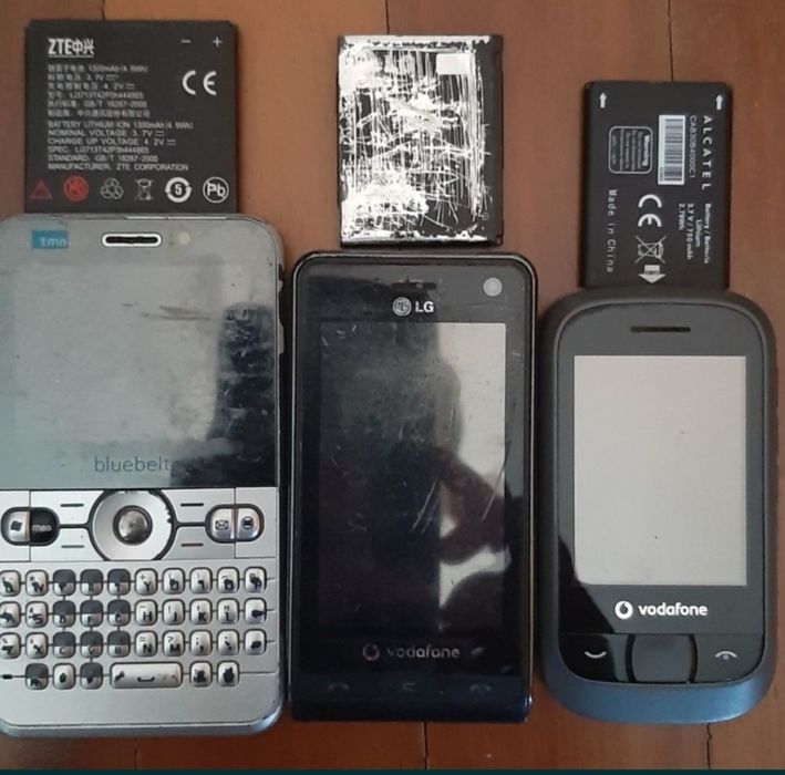 Telemóveis diversos