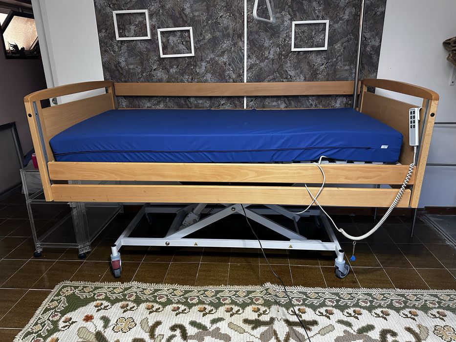 Cama de hospital articulada nova