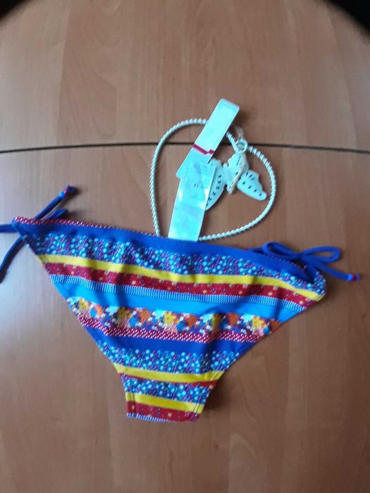 Яскраві плавки від купальника, 12 розмір.
Red Herring