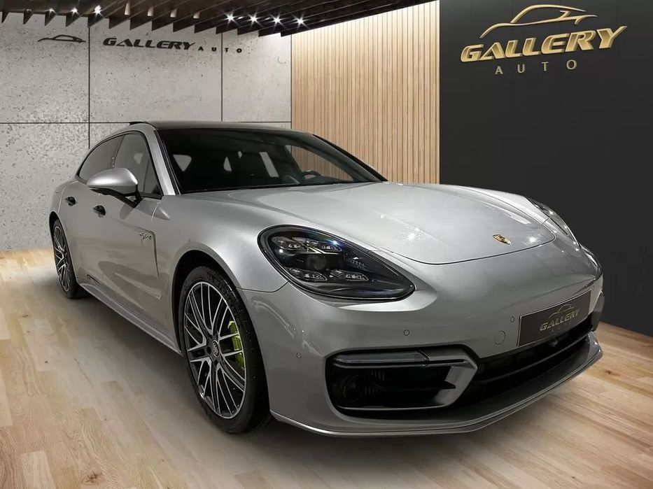 Porsche Panamera Sport Turismo 4 E-Hybrid
