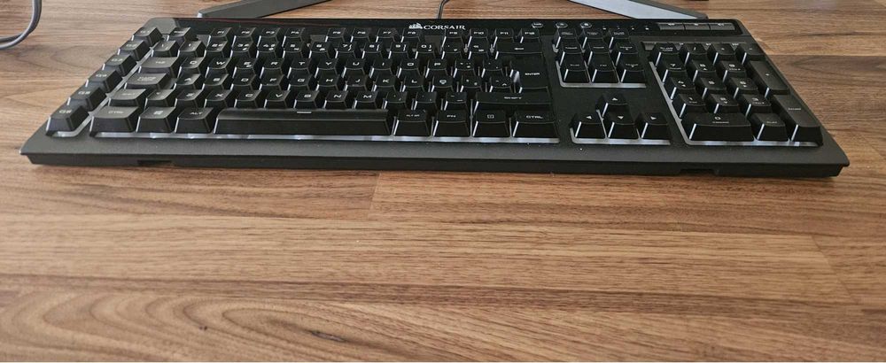 Teclado Corsair Gaming K55 RGB Layout PT
