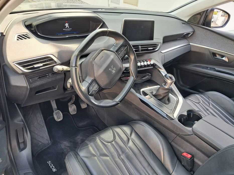 peugueot 5008 gt -line  2019