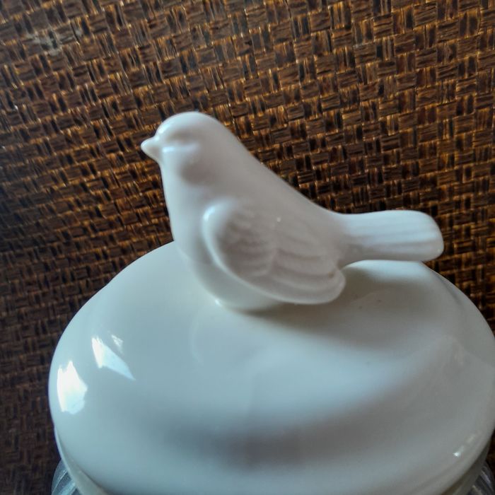Ozdobny słoik porcelanowy ptaszek