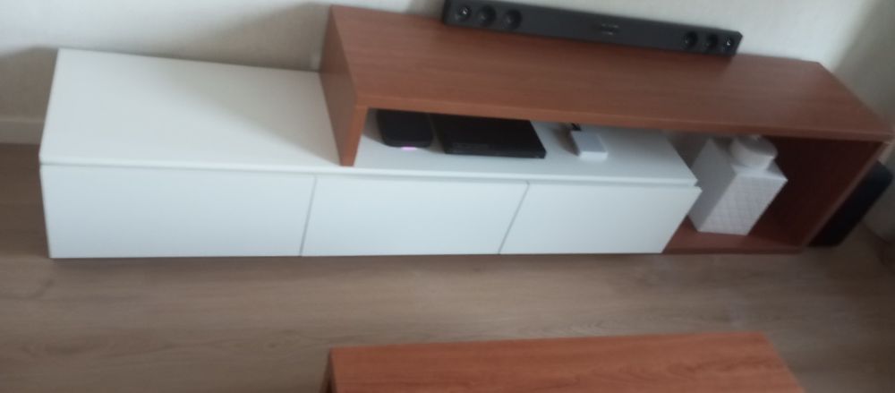 Móvel de tv e mesa de centro