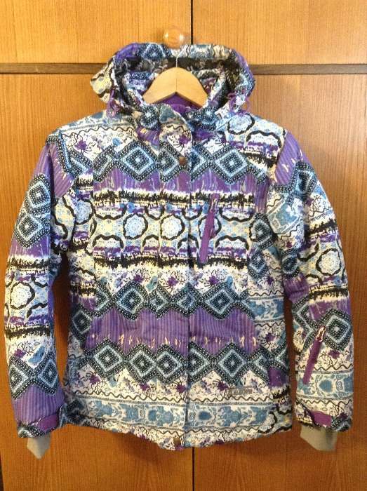 Утеплённая курточка для девочки