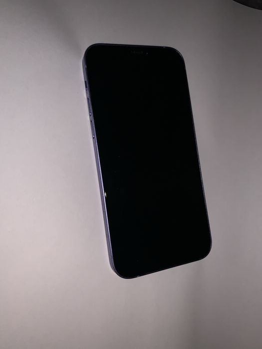 Продам iPhone 12