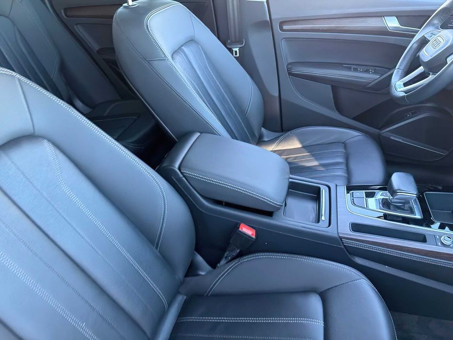 Audi Q5      2021