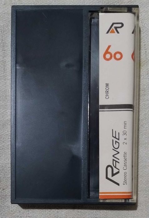 Аудио кассеты запечатанные