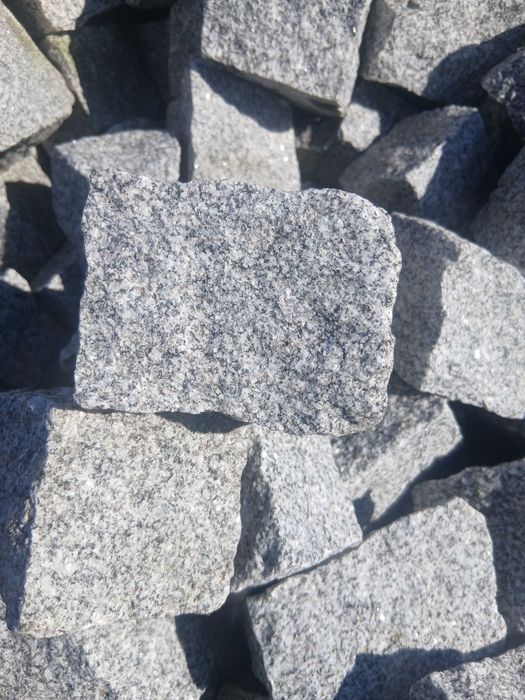 Kostka granitowa
