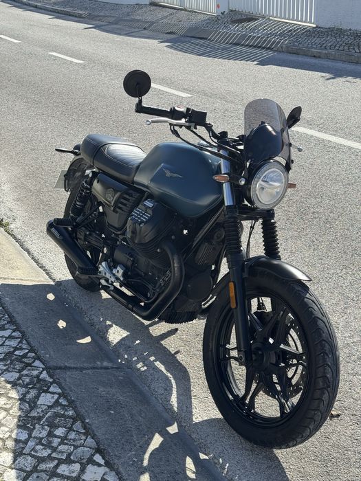 Moto Guzzi V7 III Stone Night Pack (2021) – 23.000 km – Oportunidade