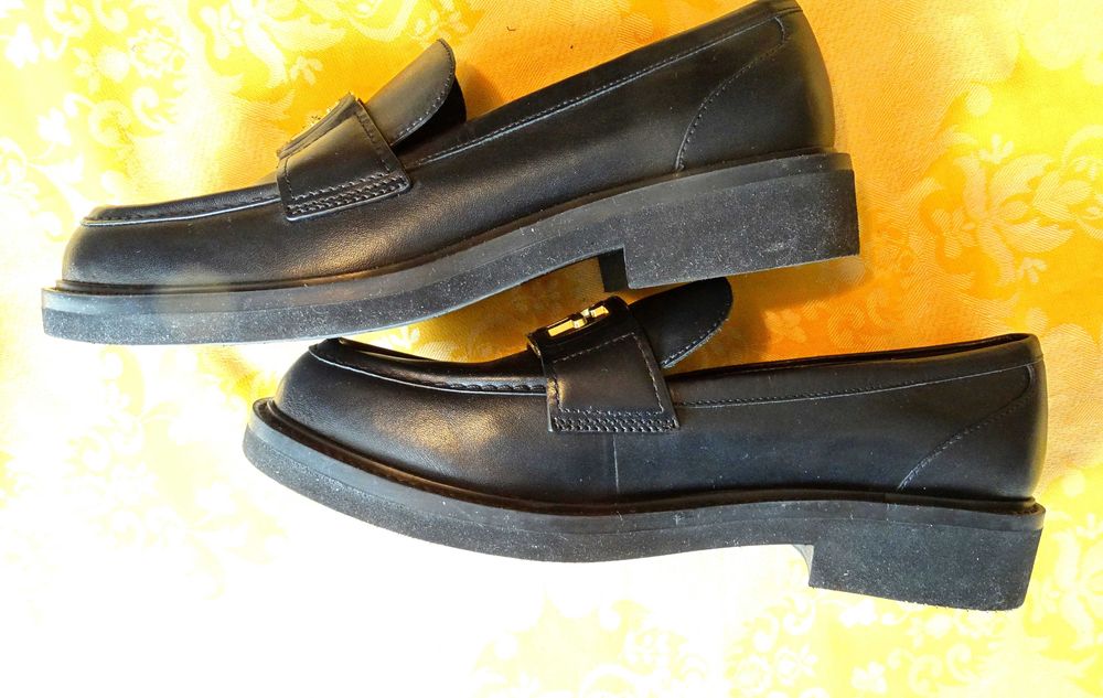 Buty damskie - mokasyny GUESS skóra nowe rozmiar 39