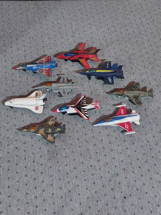 Aviões miniaturas