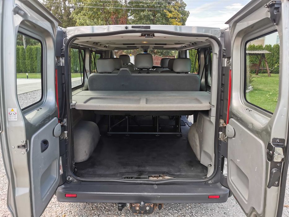 Opel Vivaro 2.5 CDTI 2007r Long 9 osób po Lifcie od osoby prywatnej