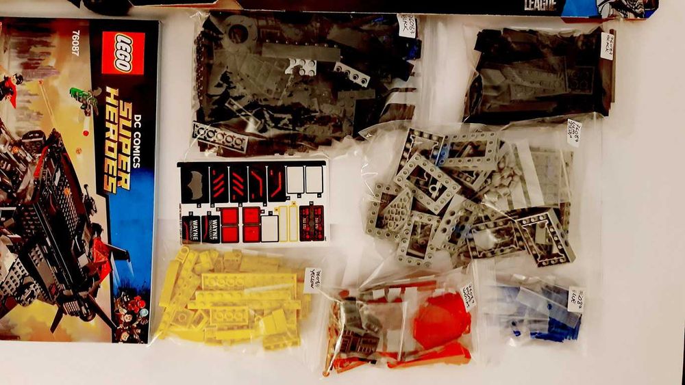 Lego Super Heroes DC 76087 FlyingFox Batmobile A Attack peças novas