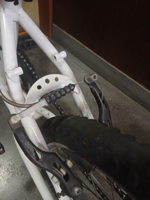 Bicicleta de criança roda 20" em bom estado