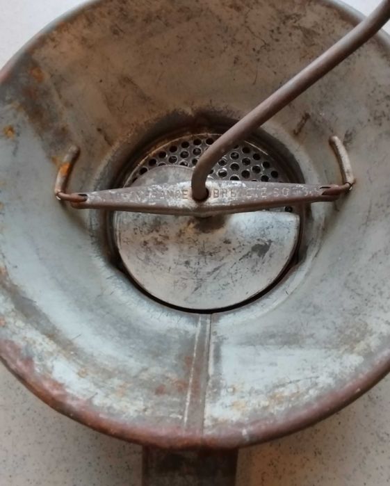 Antigo Passe Vite, origem Francesa