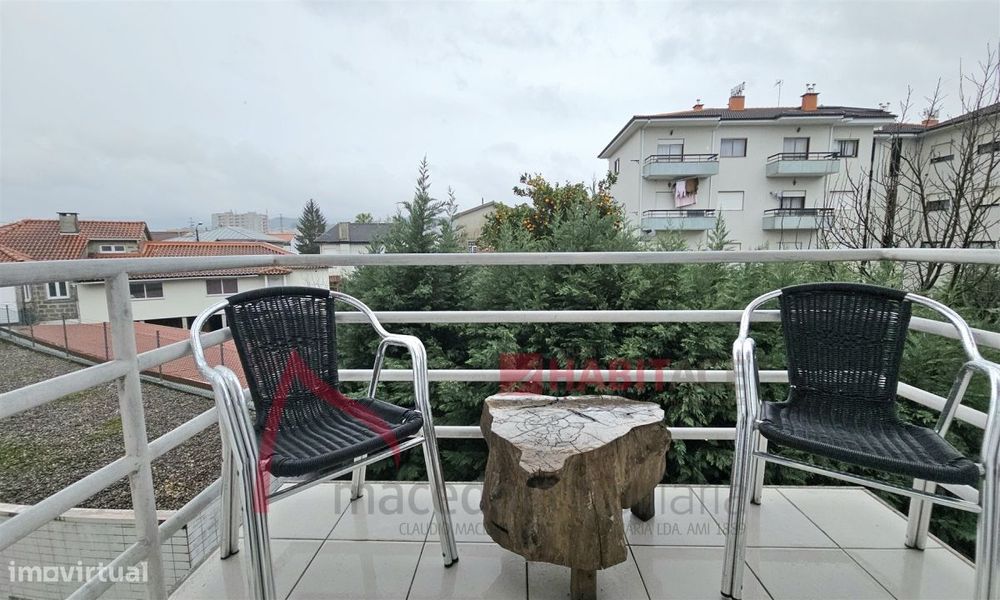 Apartamento T3 com 2 frentes e varandas em Ferreiros – Braga  O Seu Ap