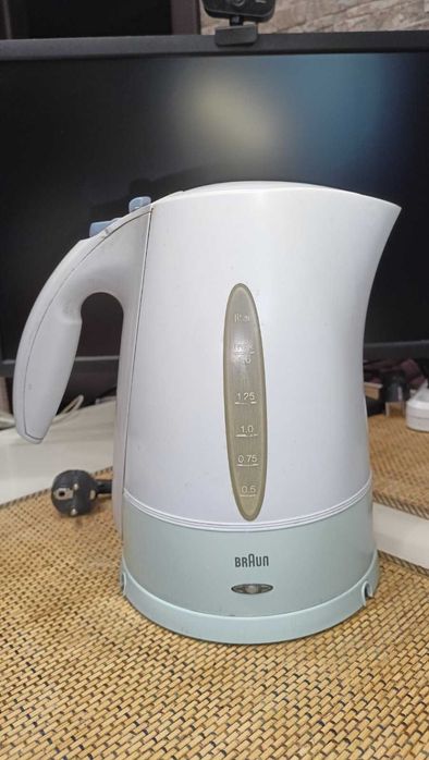 Электрочайник BRAUN 3217/S10