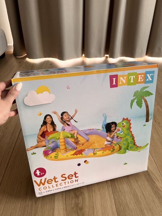 Басейн дитячий надувний Intex Дінопарк 56139 з гіркою 201x157x69 см