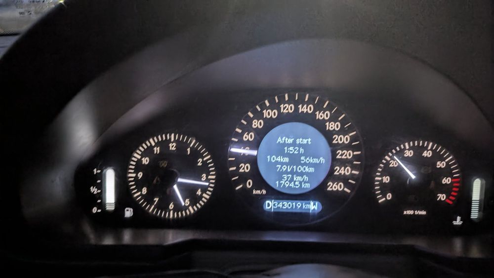 Продам мерседес бенс