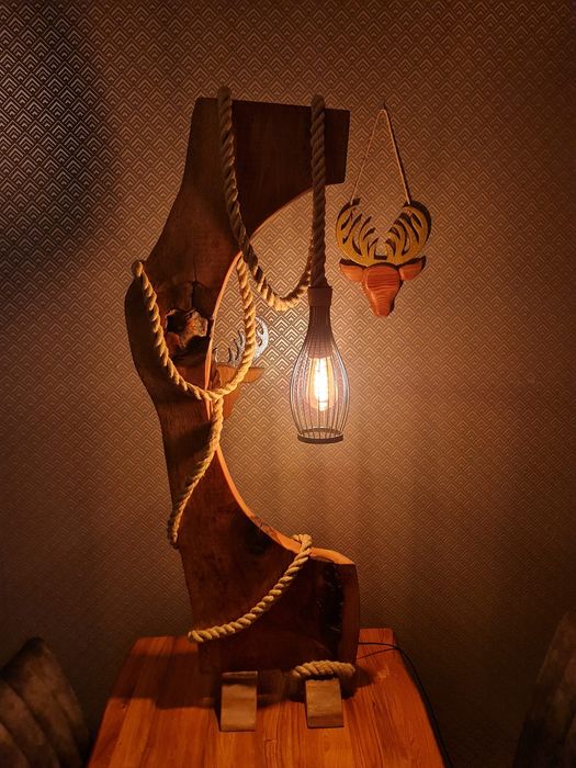 Lampa drewniana na taras, do salonu