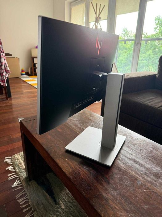 HP E243 24” IPS Full HD